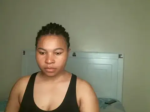  – webcam model profile photo Image 17