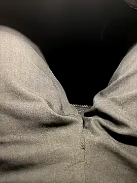 _K_K – webcam model profile photo Image 3