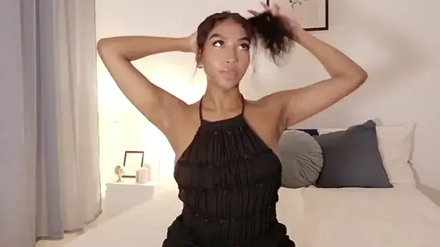 CatVibe – webcam model profile photo Image 14