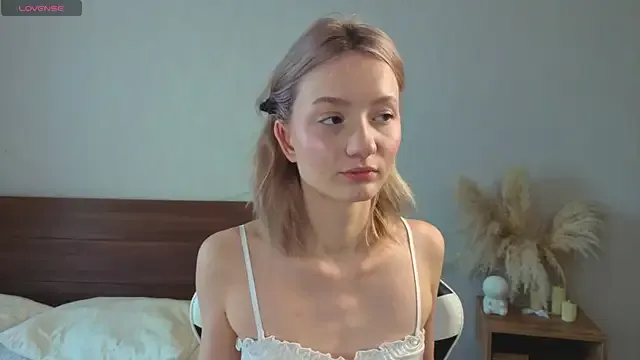 Mia--meow – webcam model profile photo Image 12