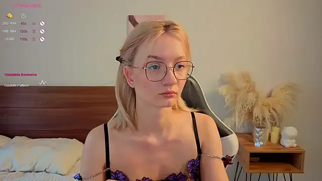 Mia--meow – webcam model profile photo Image 7