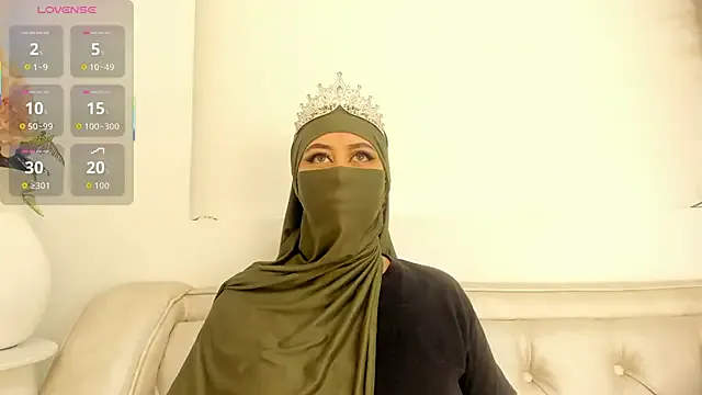 Garima_G – webcam model profile photo Image 10