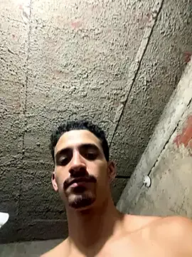  – webcam model profile photo Image 5