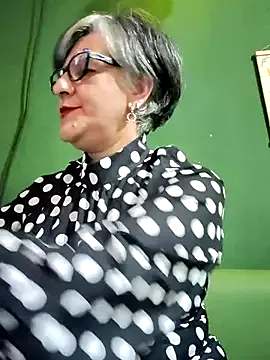 Mia--meow – webcam model profile photo Image 17