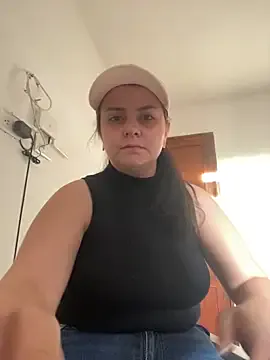  – webcam model profile photo Image 12