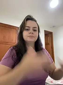  – webcam model profile photo Image 19