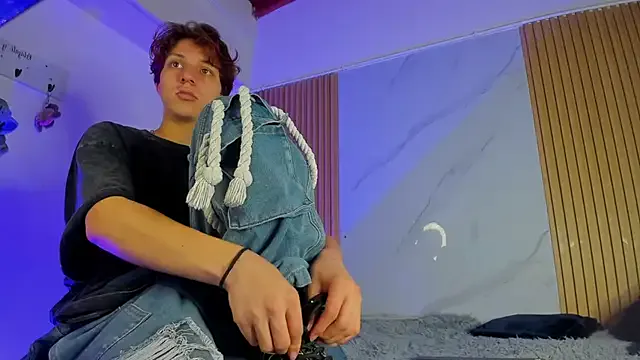 PumaShyXD – webcam model profile photo Image 15