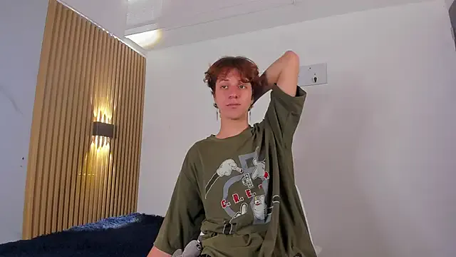 PumaShyXD – webcam model profile photo Image 3