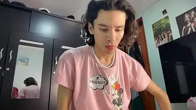 Nonchan_ – webcam model profile photo Image 10