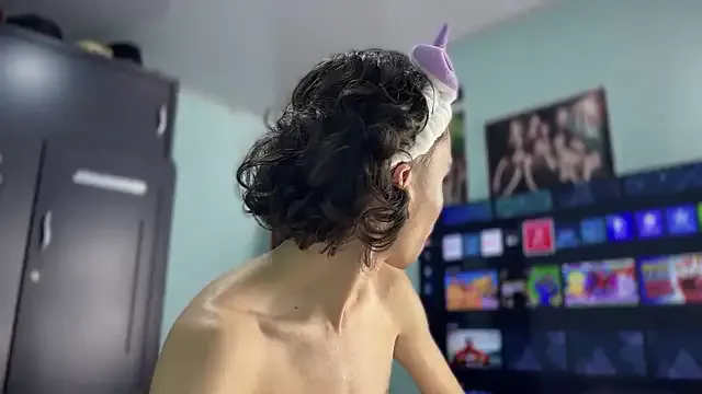 Nonchan_ – webcam model profile photo Image 7