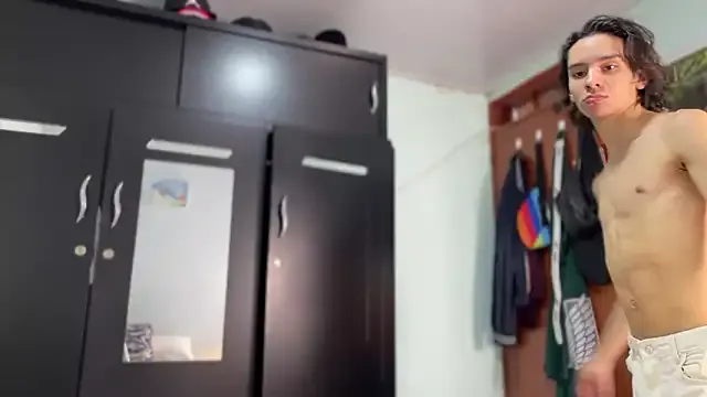 Nonchan_ – webcam model profile photo Image 9