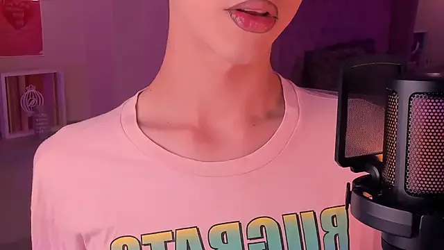 roouse – webcam model profile photo Image 14