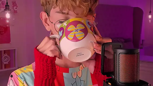 roouse – webcam model profile photo Image 15