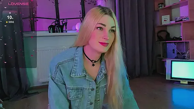  – webcam model profile photo Image 5