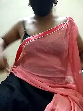 QoMeioQ – webcam model profile photo Image 4