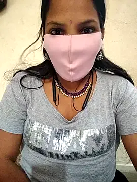 QoMeioQ – webcam model profile photo Image 9