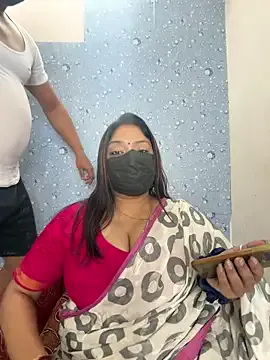 NANA_7 – webcam model profile photo Image 4