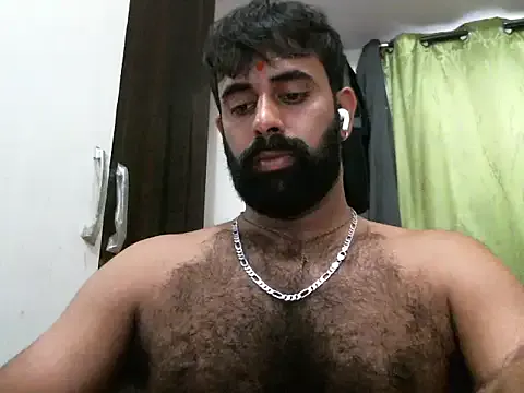 roouse – webcam model profile photo Image 6