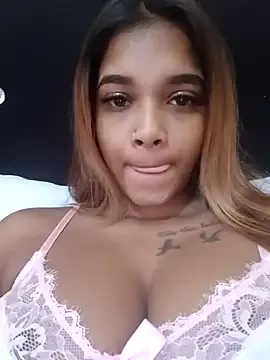roouse – webcam model profile photo Image 11