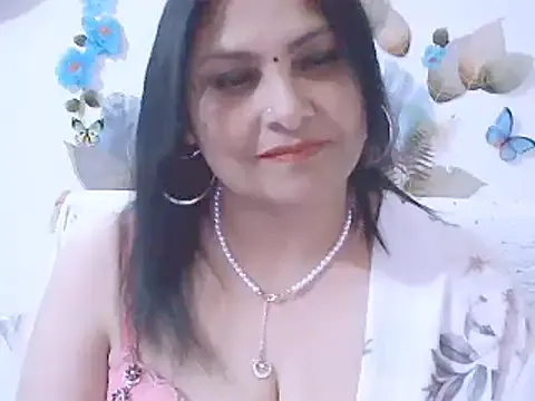 maataaan – webcam model profile photo Image 13
