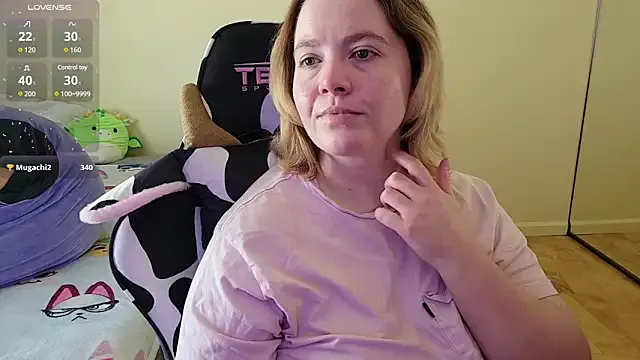 Megu_Melon – webcam model profile photo Image 12