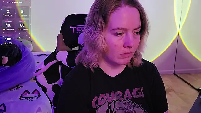 Megu_Melon – webcam model profile photo Image 13