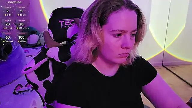 Megu_Melon – webcam model profile photo Image 16