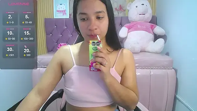 Mia--meow – webcam model profile photo Image 5