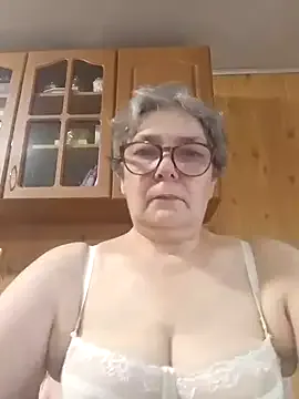 maataaan – webcam model profile photo Image 6