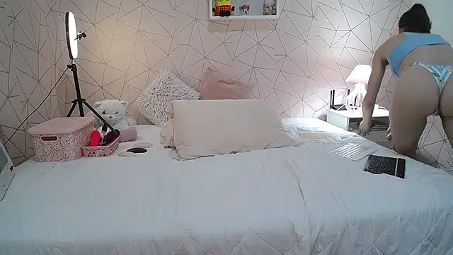 ClaireBree – webcam model profile photo Image 4