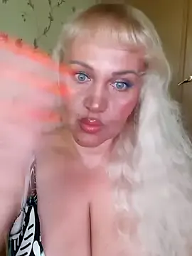 seraphine23 – webcam model profile photo Image 12