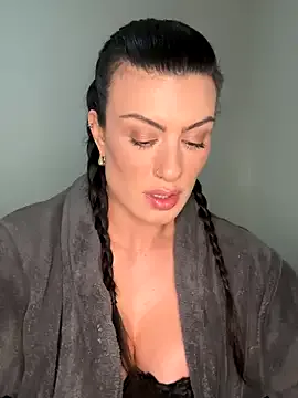 _Alicee_1 – webcam model profile photo Image 5