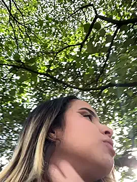 roouse – webcam model profile photo Image 9