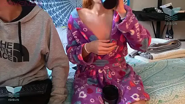 roouse – webcam model profile photo Image 14