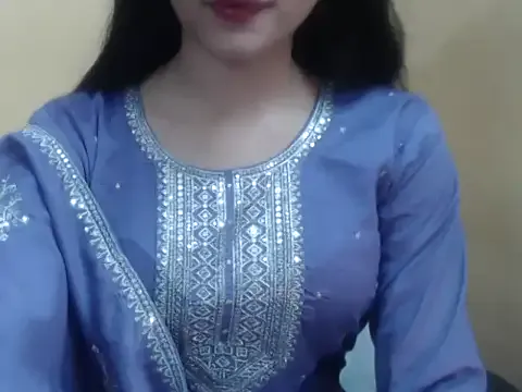 seraphine23 – webcam model profile photo Image 14