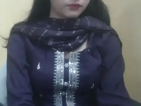 seraphine23 – webcam model profile photo Image 15