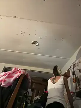 Lovelyanan – webcam model profile photo Image 6