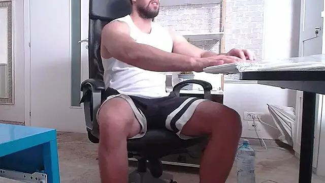  – webcam model profile photo Image 3