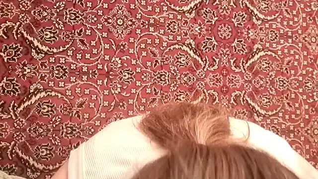 roouse – webcam model profile photo Image 4