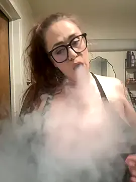 roouse – webcam model profile photo Image 2