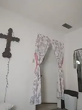 Nonchan_ – webcam model profile photo Image 11