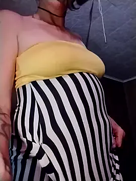 Nonchan_ – webcam model profile photo Image 2