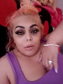 Laceyvipx – webcam model profile photo Image 2