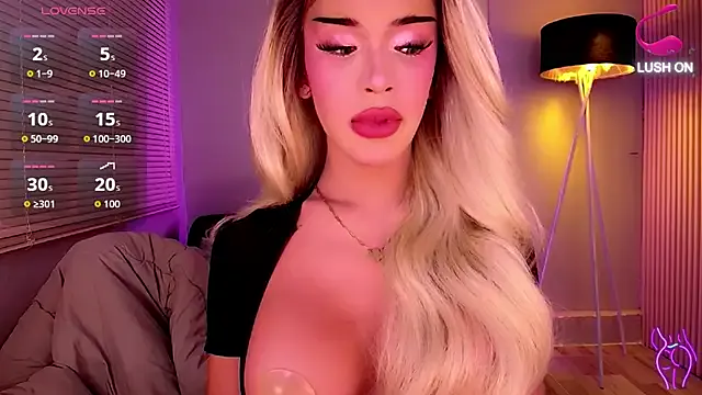 _Alicee_1 – webcam model profile photo Image 8