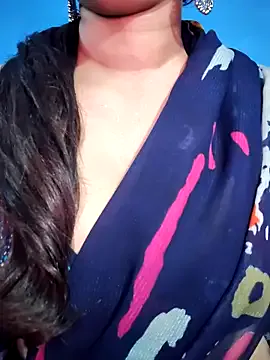 HoneyBluex – webcam model profile photo Image 6