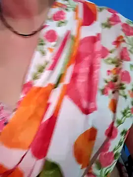 HoneyBluex – webcam model profile photo Image 7