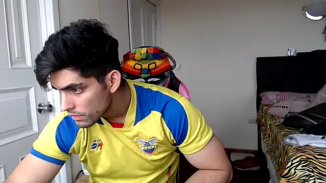 yuu-to-desu – webcam model profile photo Image 2