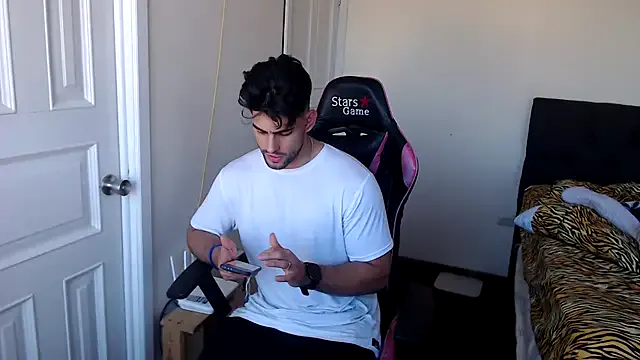 yuu-to-desu – webcam model profile photo Image 4