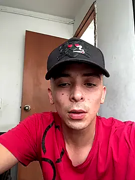 tommyjoyer – webcam model profile photo Image 9