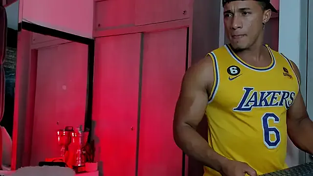 Hot_Mayra25 – webcam model profile photo Image 3